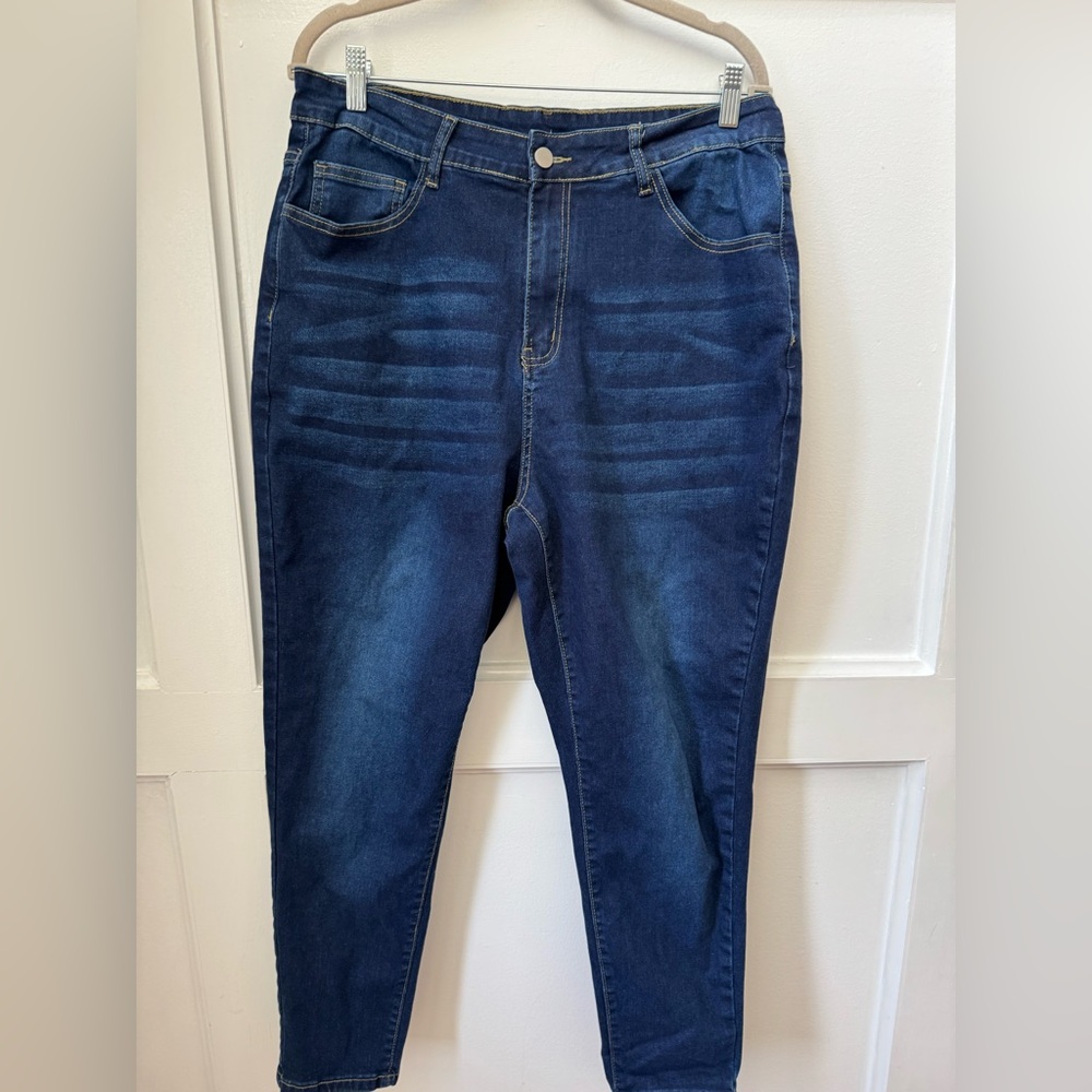 SHEIN Dark Blue Women's Jeans